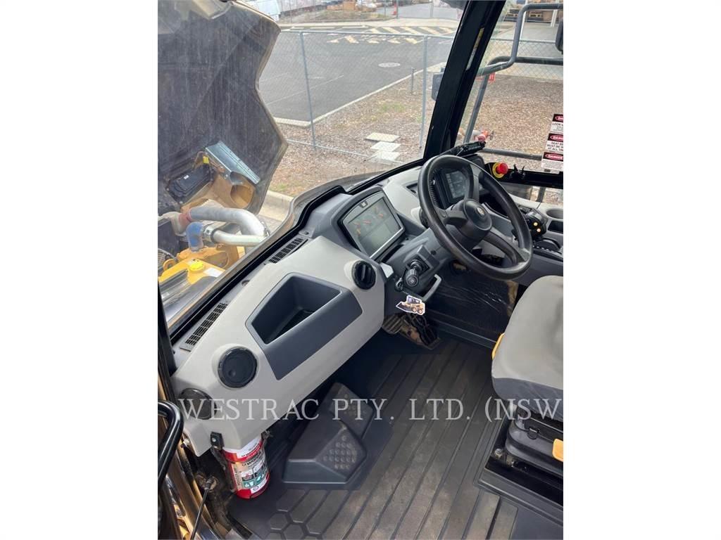CAT 730-04LRC 鉸接式起吊車