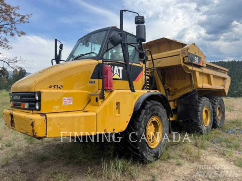 CAT 730 EJ 鉸接式起吊車