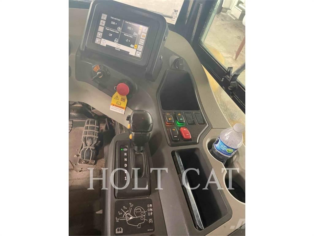 CAT 73004 鉸接式起吊車