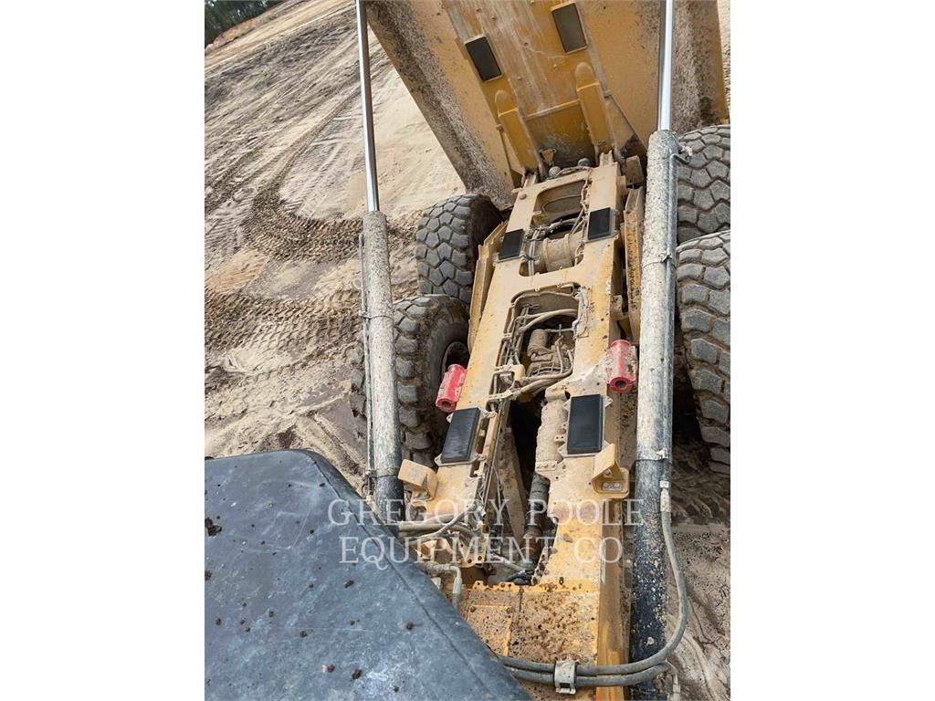 CAT 73004 鉸接式起吊車