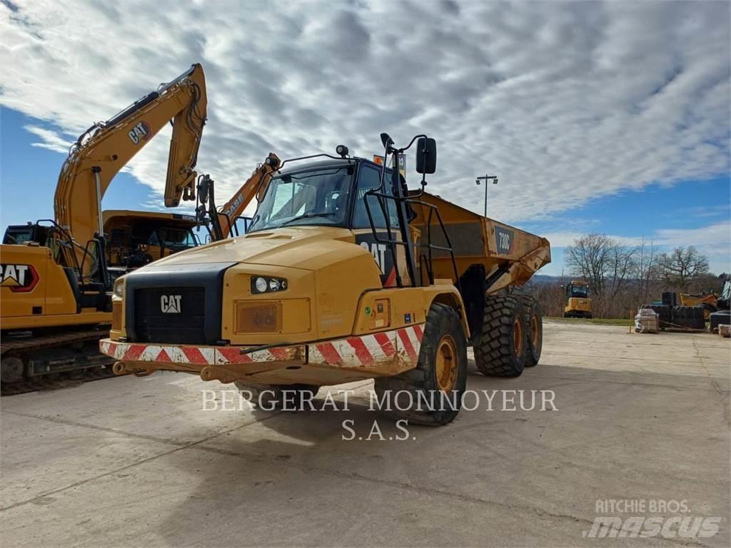 CAT 730C 鉸接式起吊車