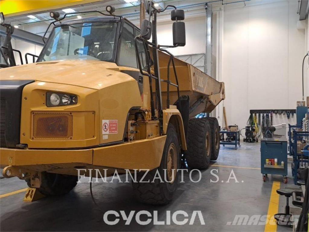 CAT 730C 鉸接式起吊車