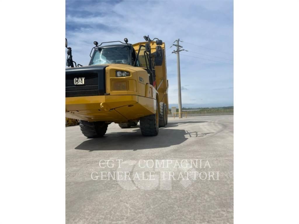 CAT 730C2 鉸接式起吊車