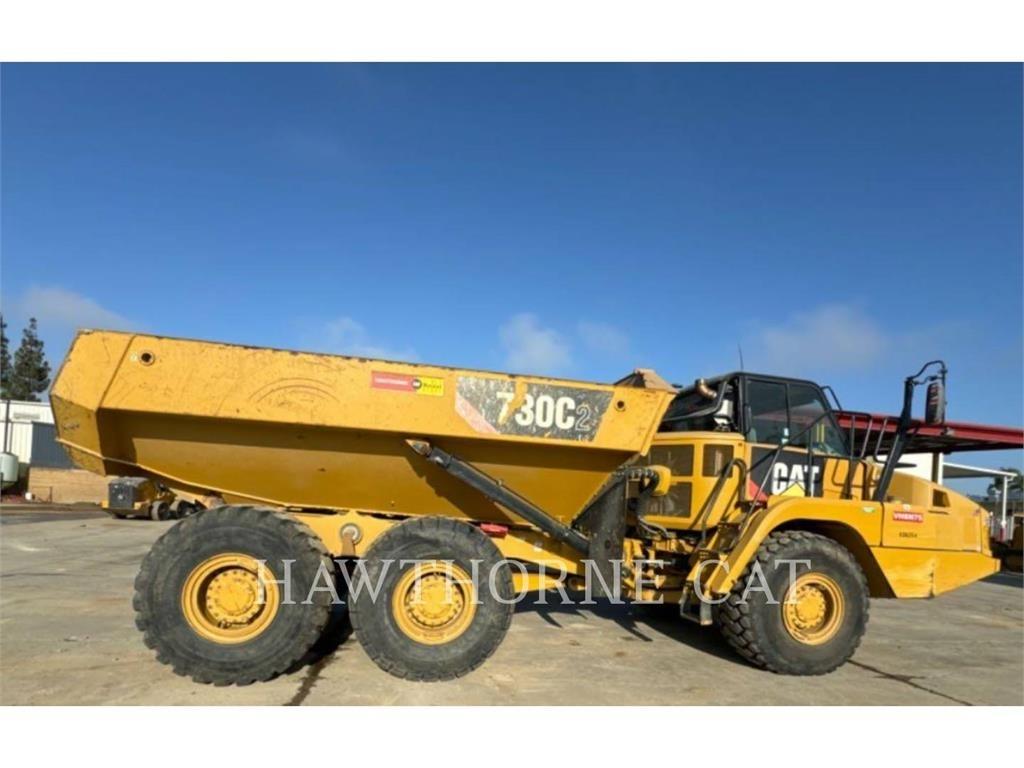 CAT 730C2 鉸接式起吊車