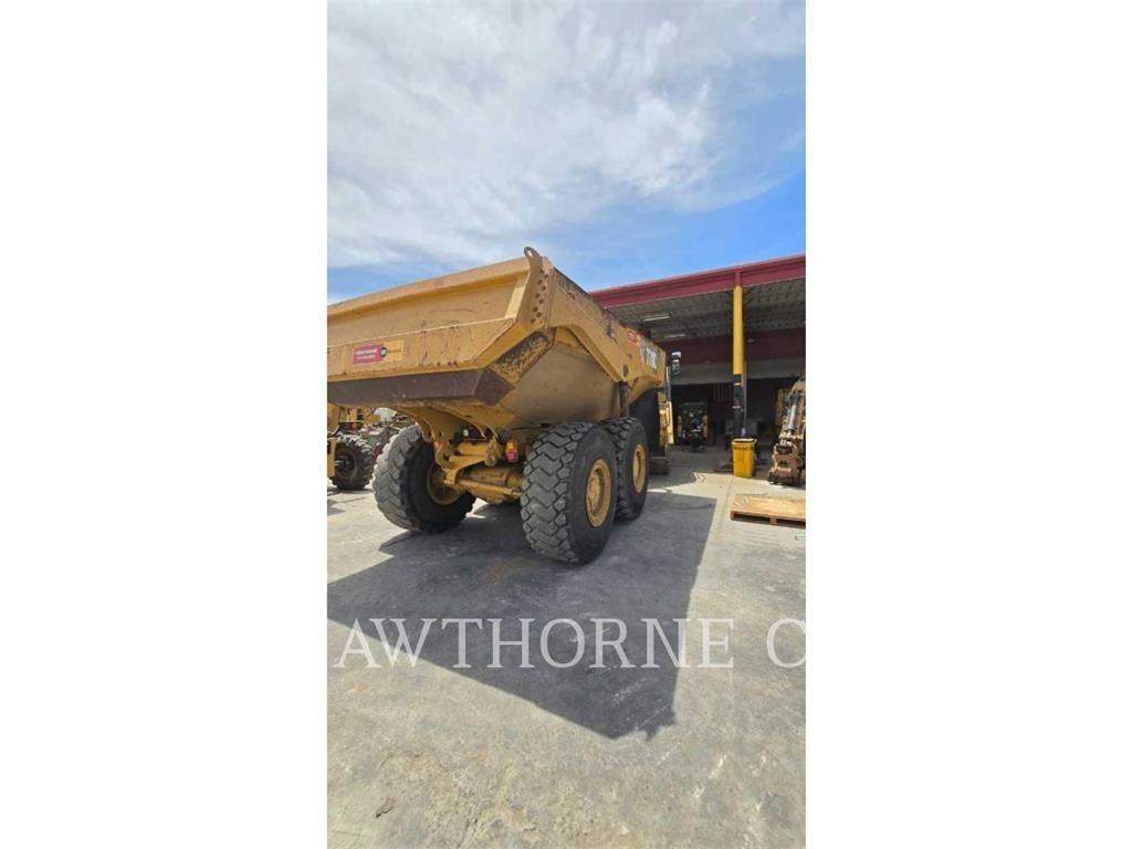 CAT 730C2 鉸接式起吊車