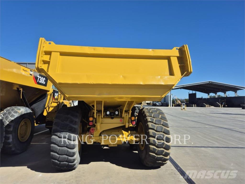 CAT 730TG 鉸接式起吊車