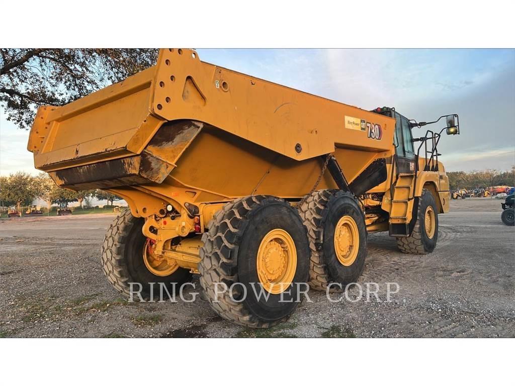 CAT 730TG 鉸接式起吊車