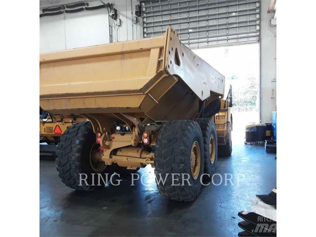 CAT 730TG 鉸接式起吊車