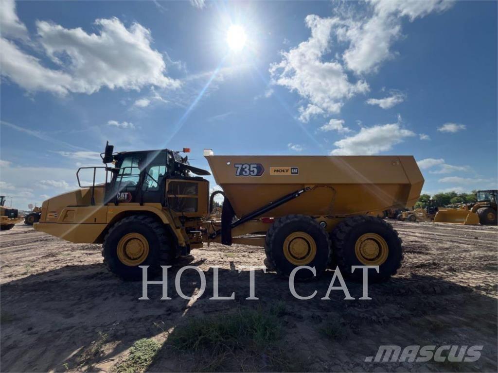 CAT 735 鉸接式起吊車