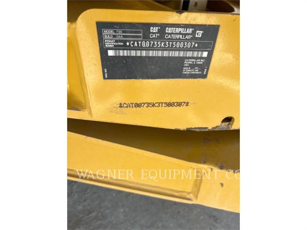 CAT 735 鉸接式起吊車