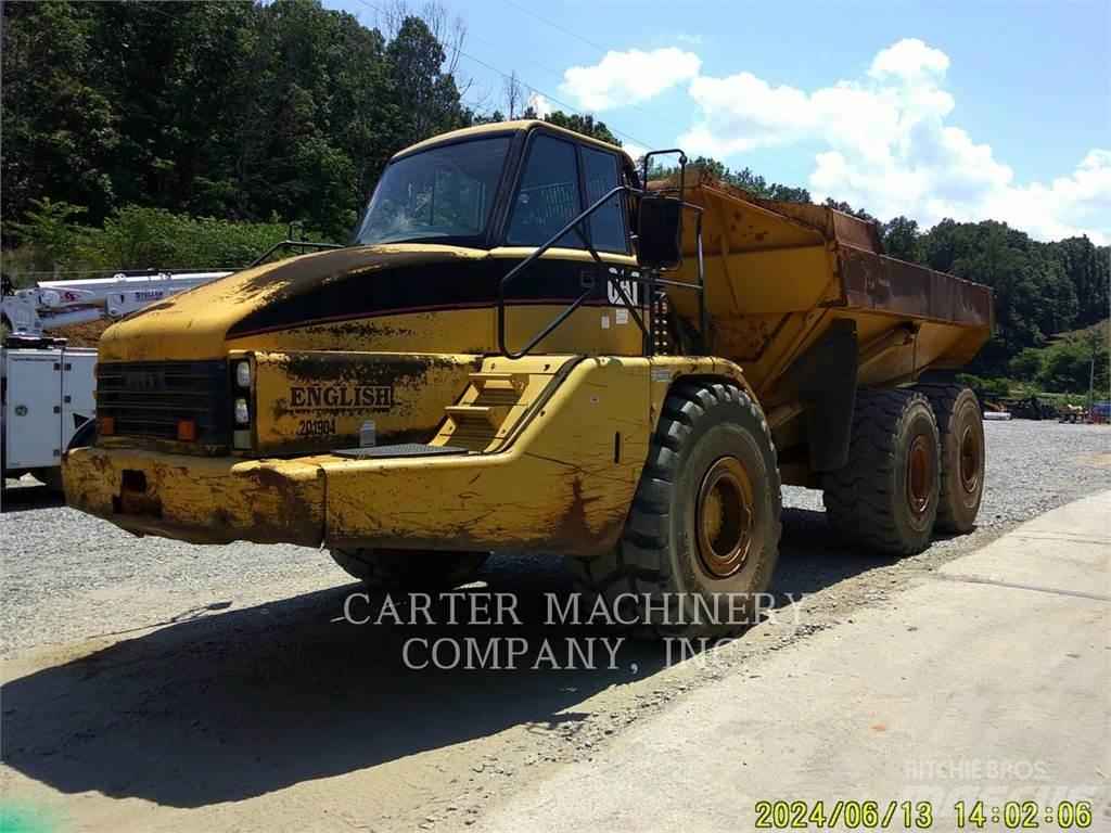 CAT 740 鉸接式起吊車