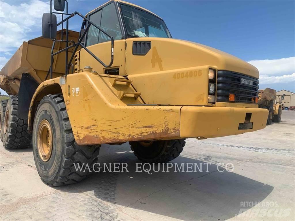 CAT 740 鉸接式起吊車
