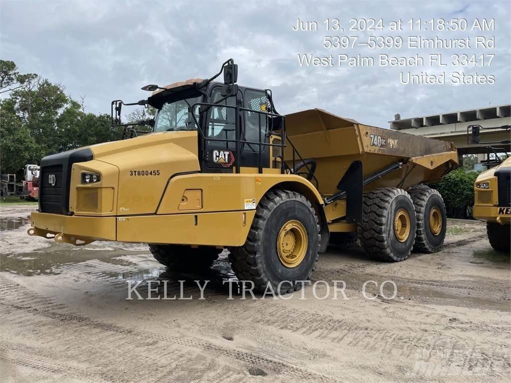 CAT 740 鉸接式起吊車