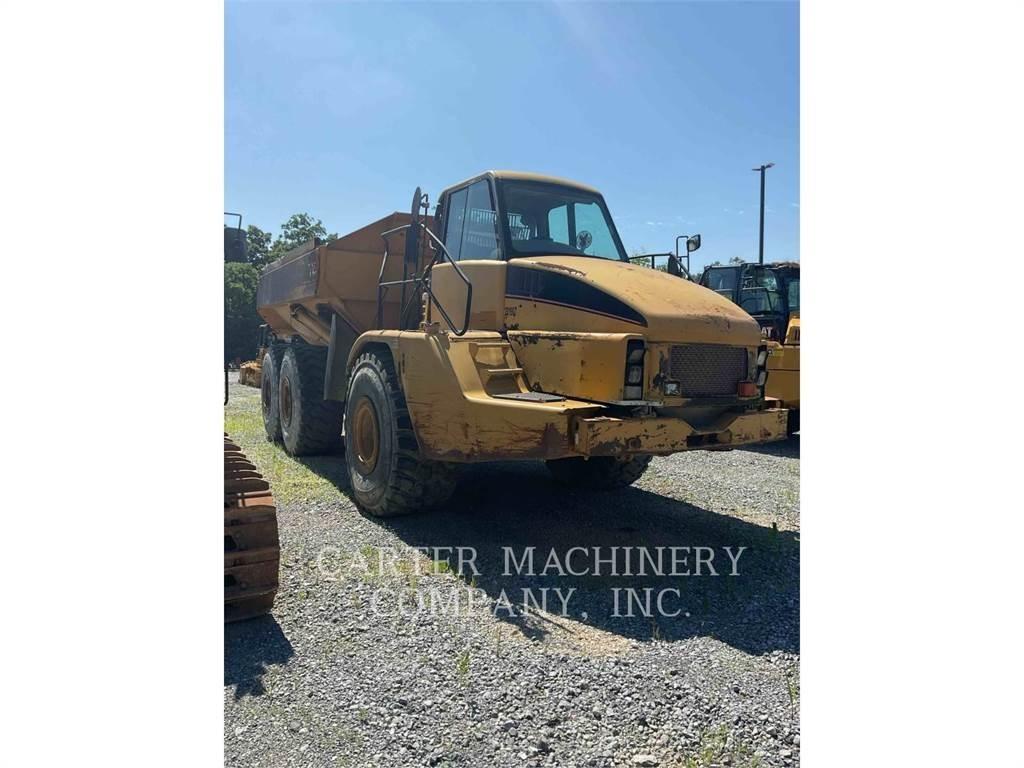 CAT 740 鉸接式起吊車
