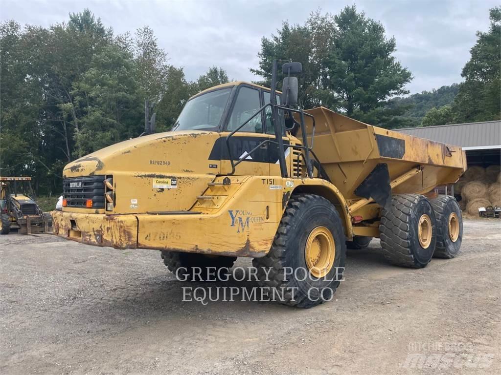 CAT 740 鉸接式起吊車