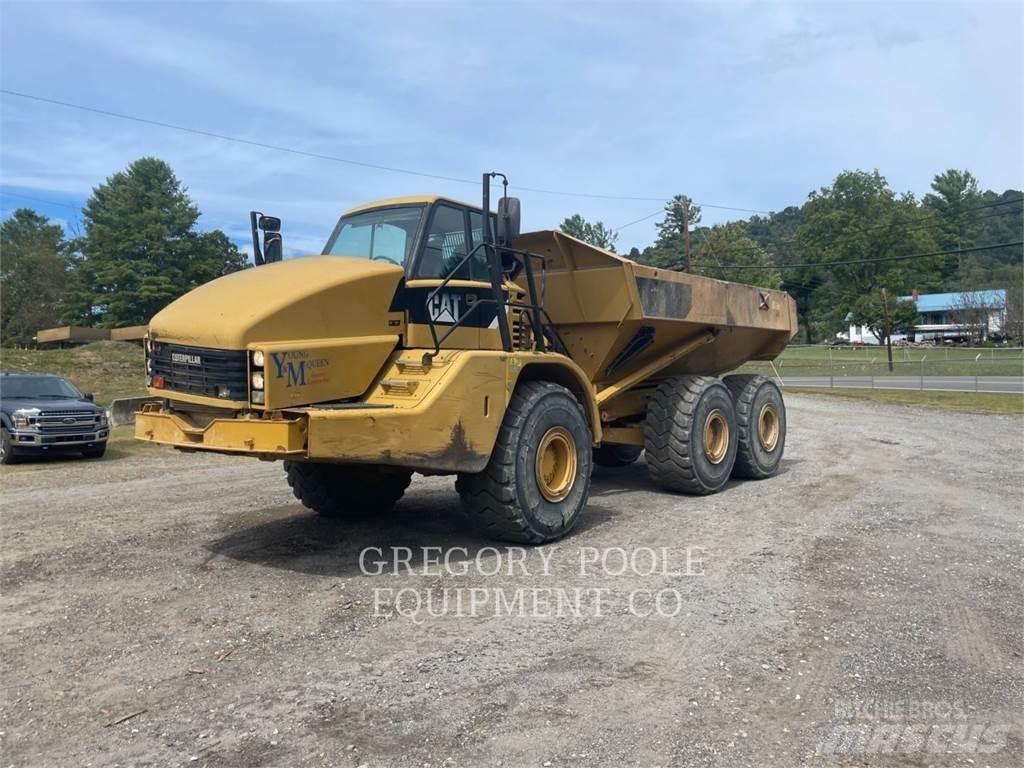 CAT 740 鉸接式起吊車