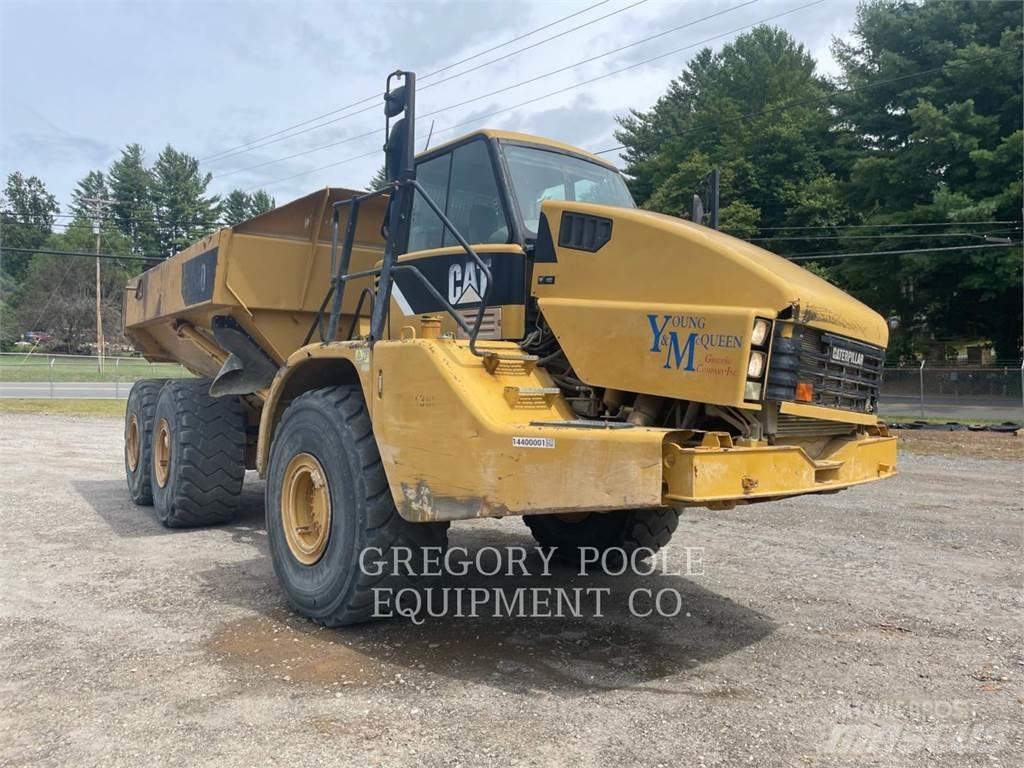 CAT 740 鉸接式起吊車