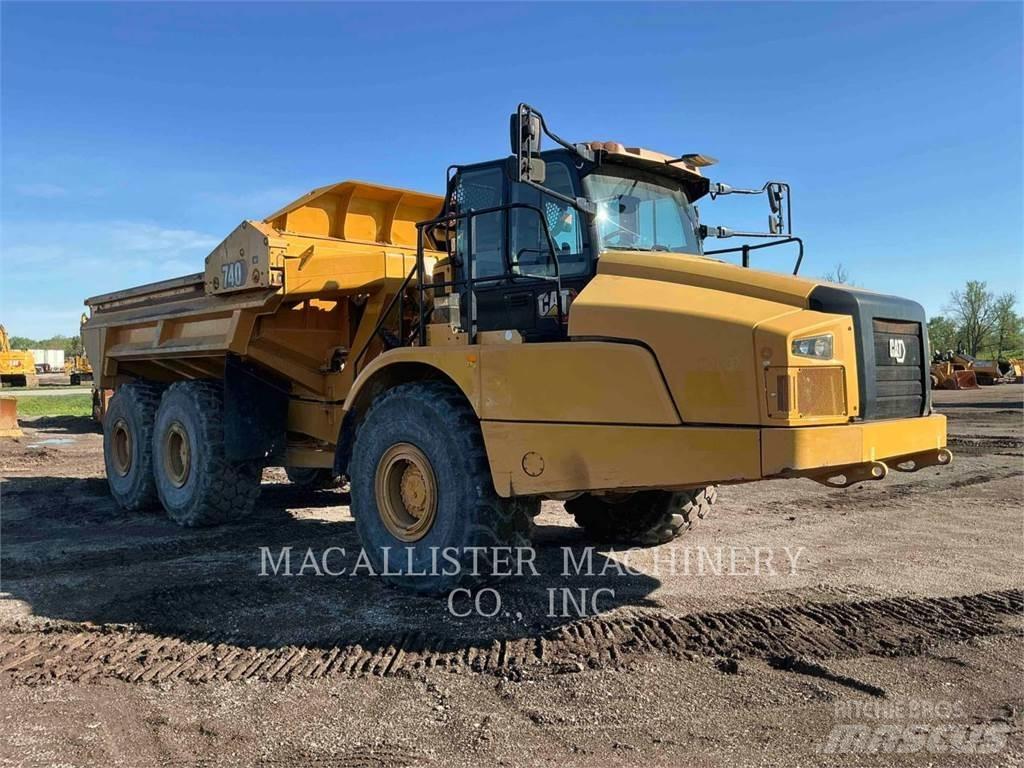 CAT 740 4EJ 鉸接式起吊車
