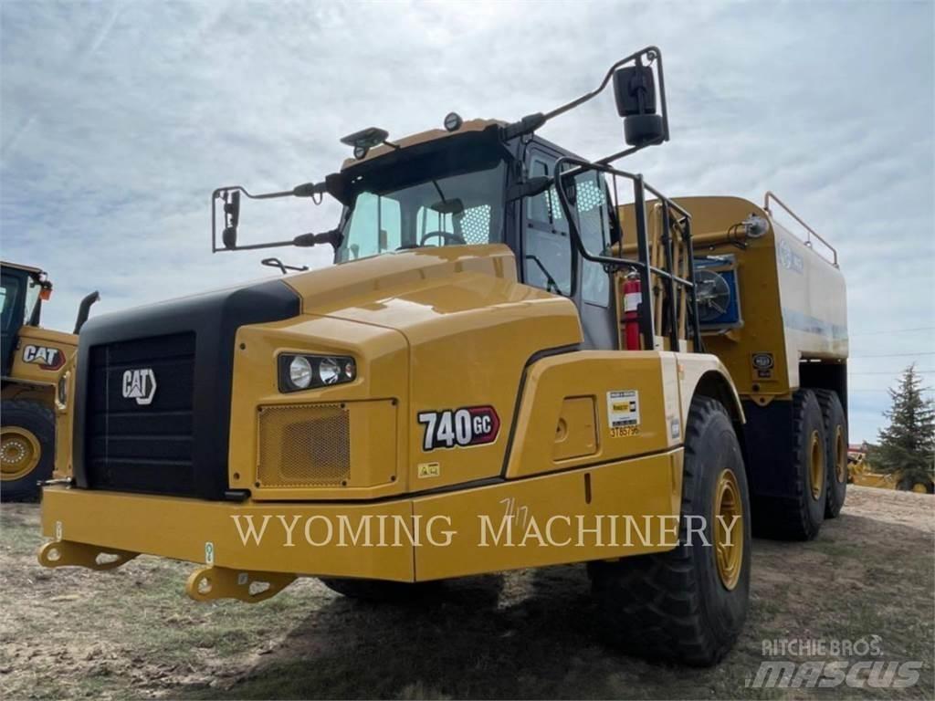 CAT 740 GC 鉸接式起吊車