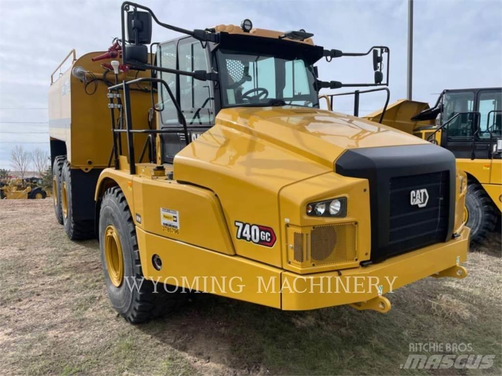 CAT 740 GC 鉸接式起吊車