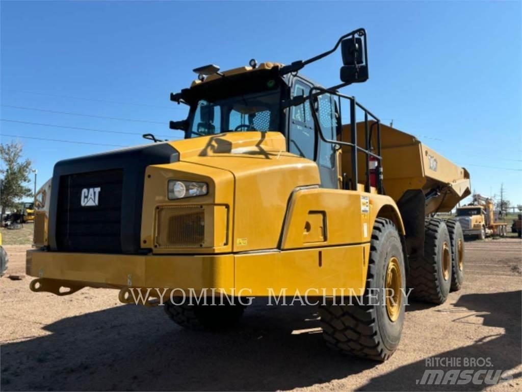 CAT 740 GC 鉸接式起吊車