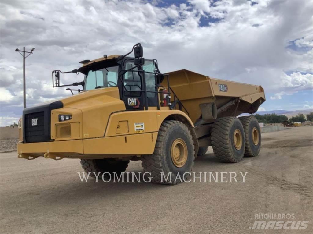 CAT 740 GC 鉸接式起吊車