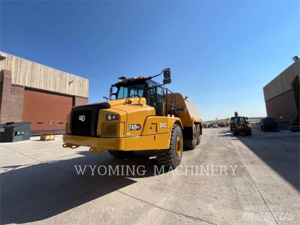 CAT 740 GC 鉸接式起吊車