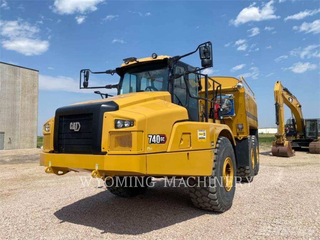 CAT 740 GC 鉸接式起吊車