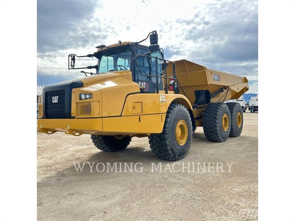 CAT 740 GC 鉸接式起吊車