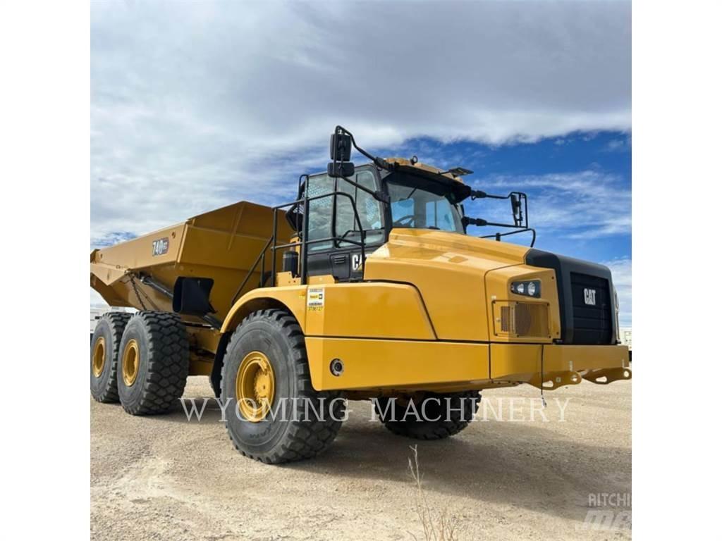 CAT 740 GC 鉸接式起吊車