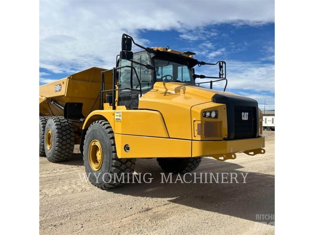 CAT 740 GC 鉸接式起吊車