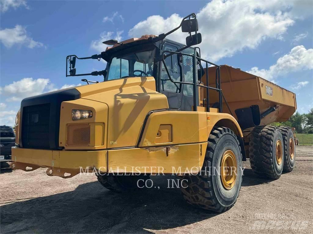 CAT 740 GC 鉸接式起吊車