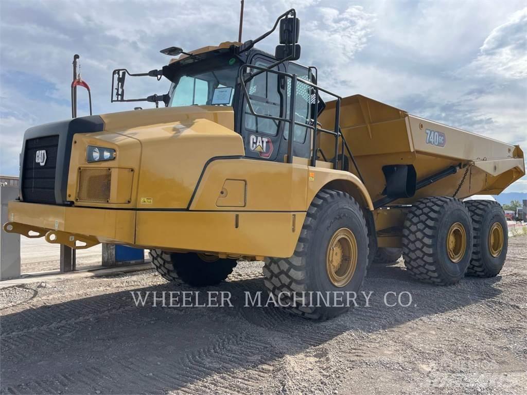 CAT 740 GC TG 鉸接式起吊車