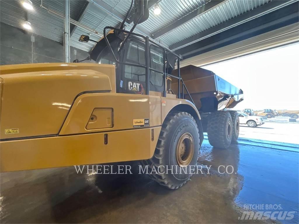 CAT 740 GC TG 鉸接式起吊車