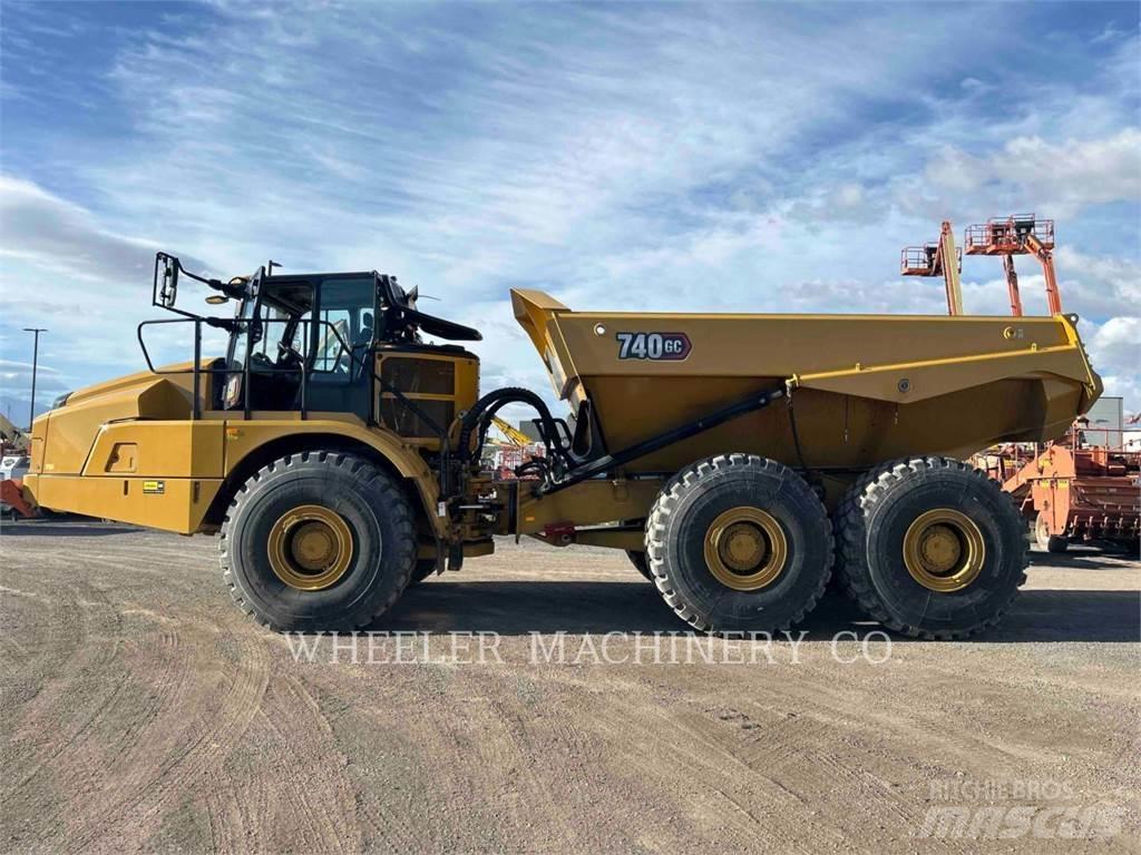 CAT 740 GC TG 鉸接式起吊車