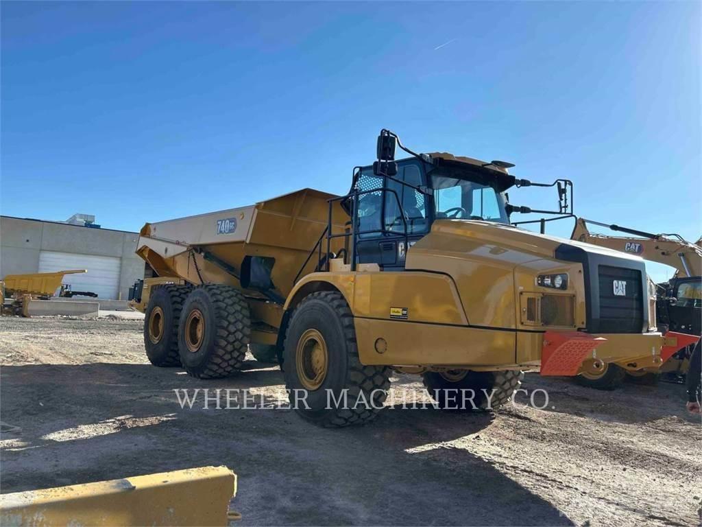 CAT 740 GC TG 鉸接式起吊車