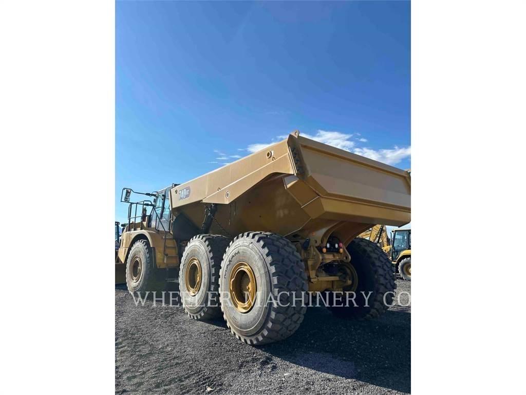 CAT 740 GC TG 鉸接式起吊車