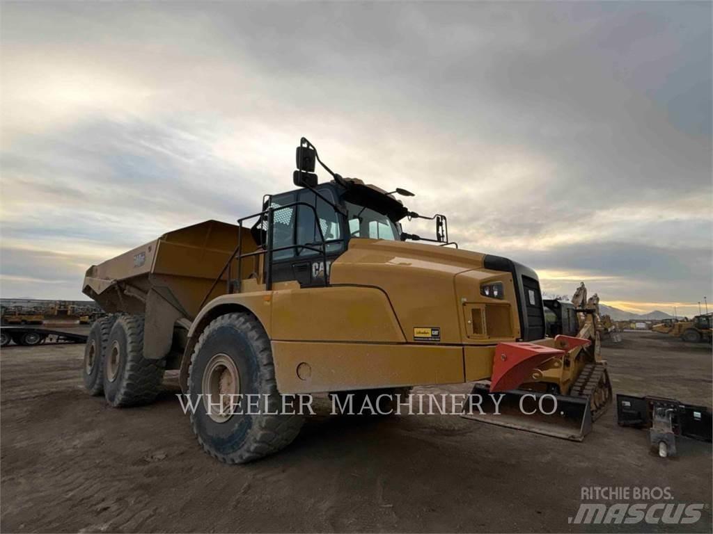 CAT 740 GC TG 鉸接式起吊車