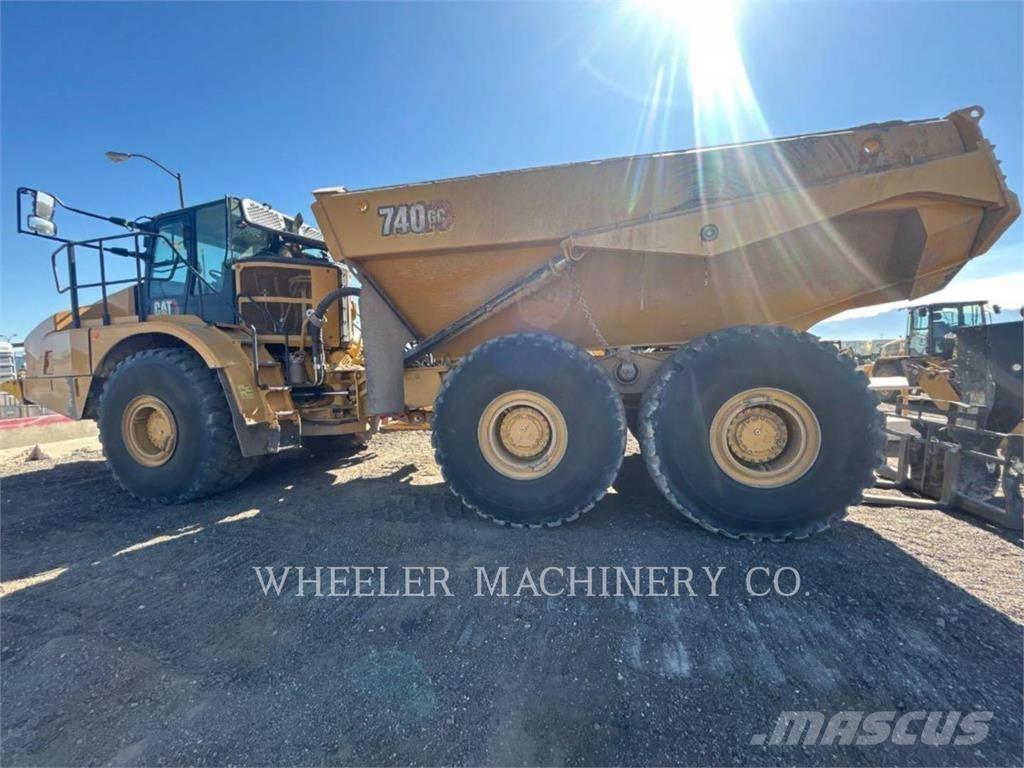 CAT 740 GC TG 鉸接式起吊車