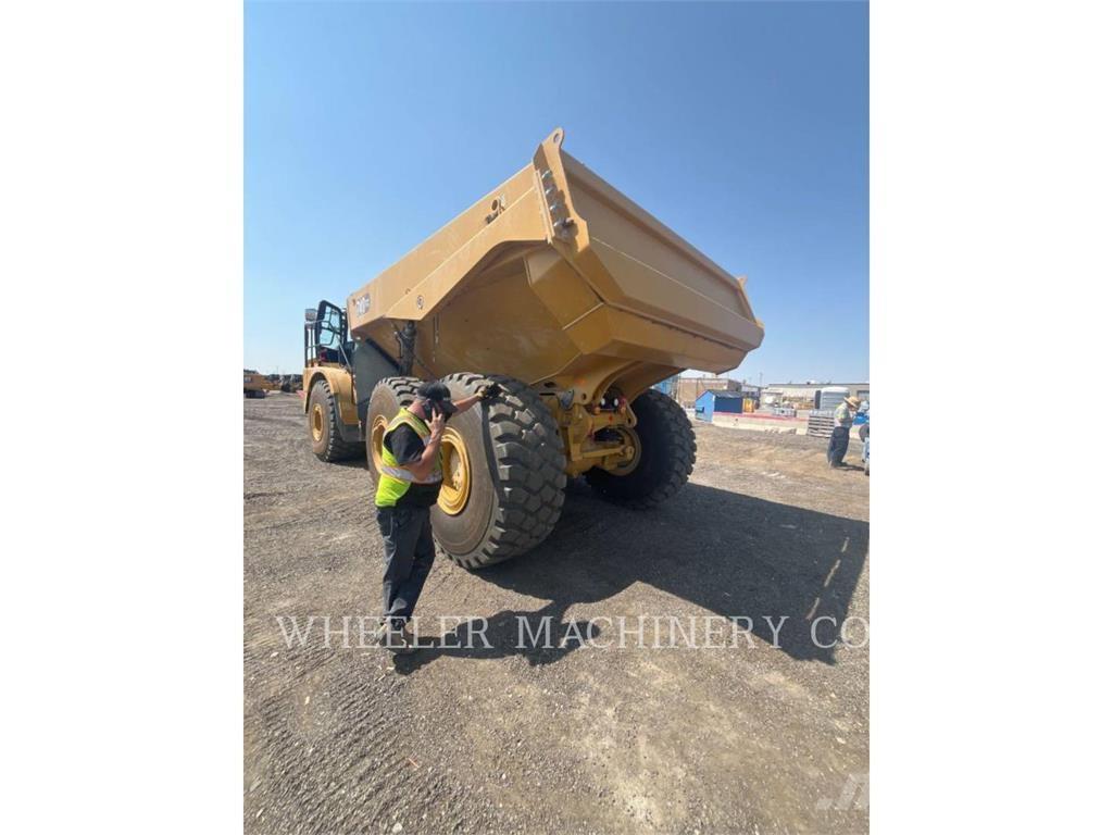CAT 740 GC TG 鉸接式起吊車
