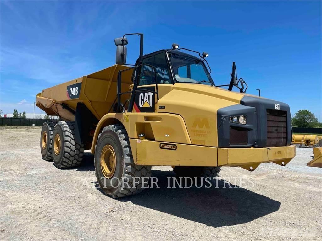 CAT 740B 鉸接式起吊車