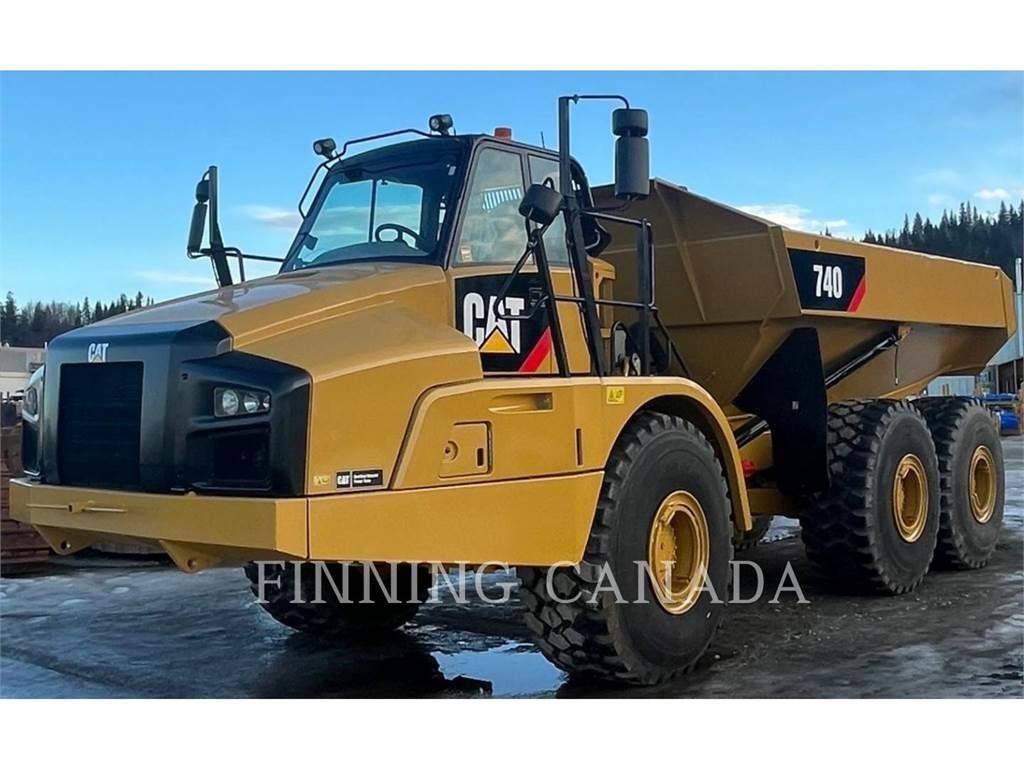 CAT 740B 鉸接式起吊車