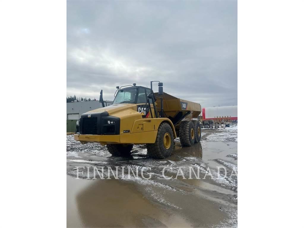 CAT 740B 鉸接式起吊車
