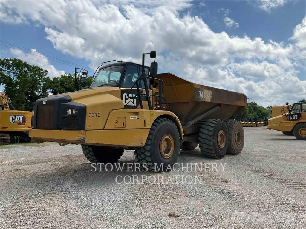 CAT 740B 鉸接式起吊車