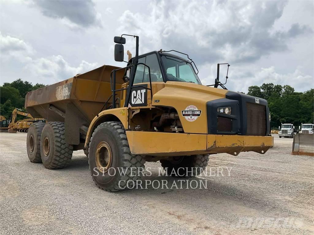 CAT 740B 鉸接式起吊車