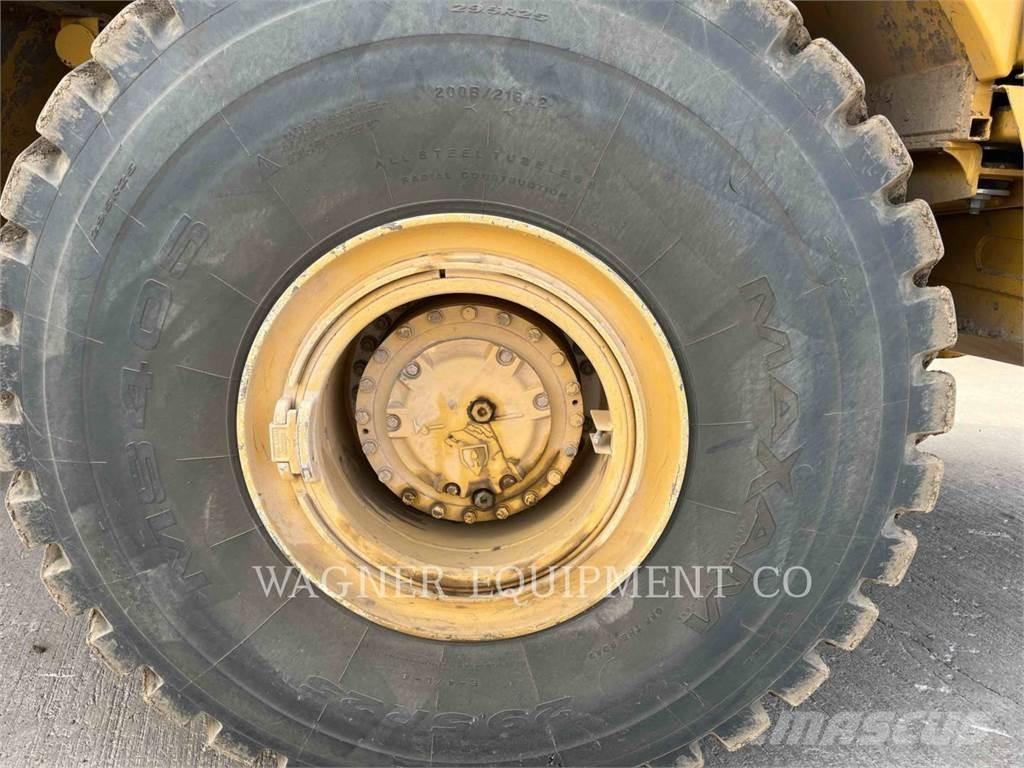 CAT 740B WT 水車