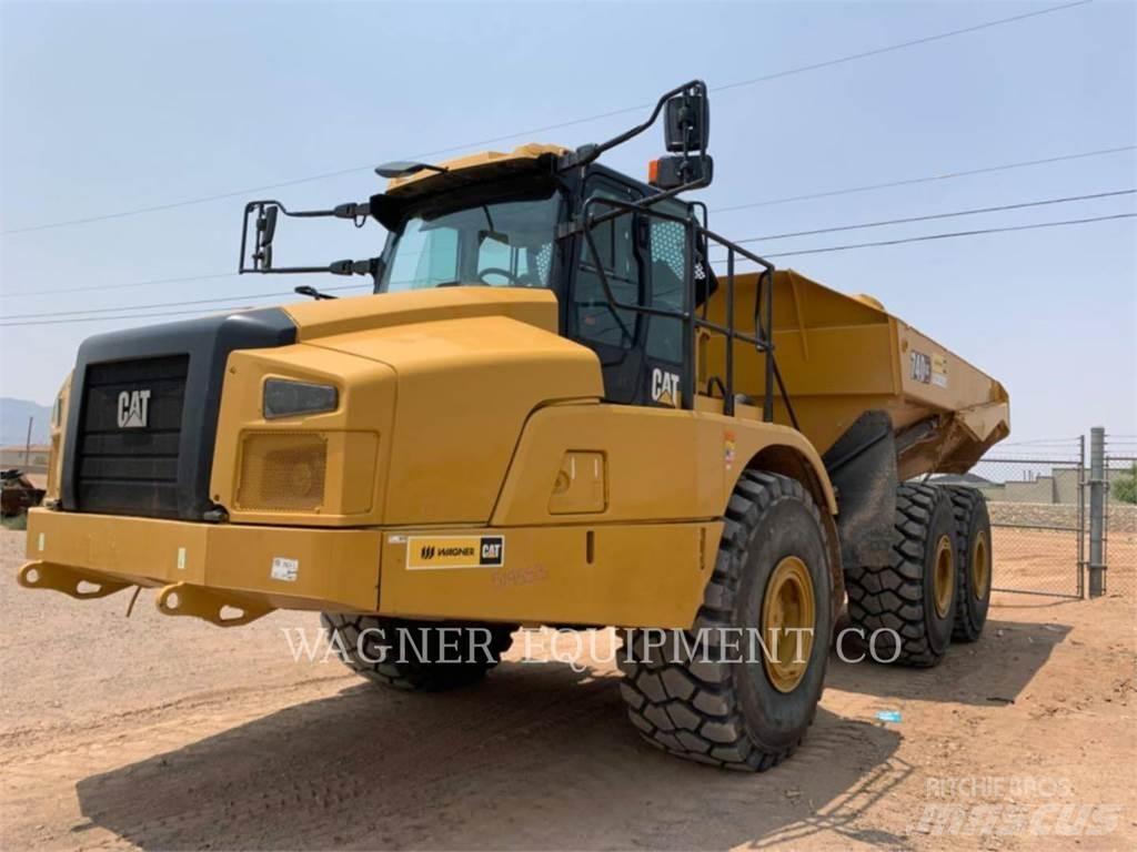 CAT 740GC 鉸接式起吊車
