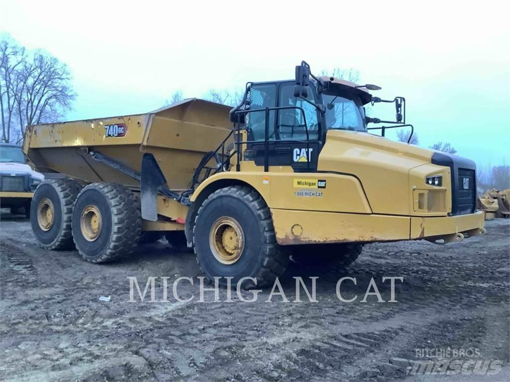 CAT 740GC 鉸接式起吊車