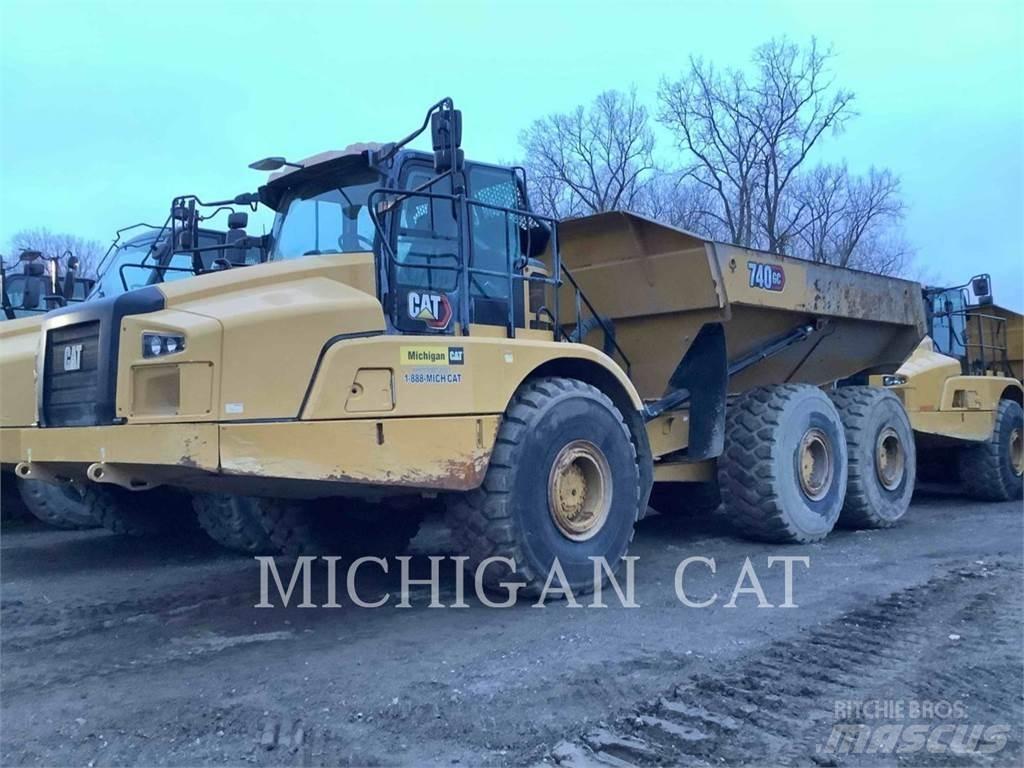 CAT 740GC 鉸接式起吊車