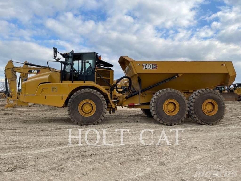 CAT 740GC 鉸接式起吊車